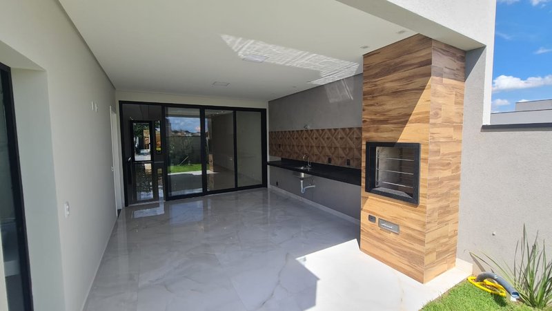 CASA EM CONDOMINO EM JACAREI SP - São José dos Campos - 