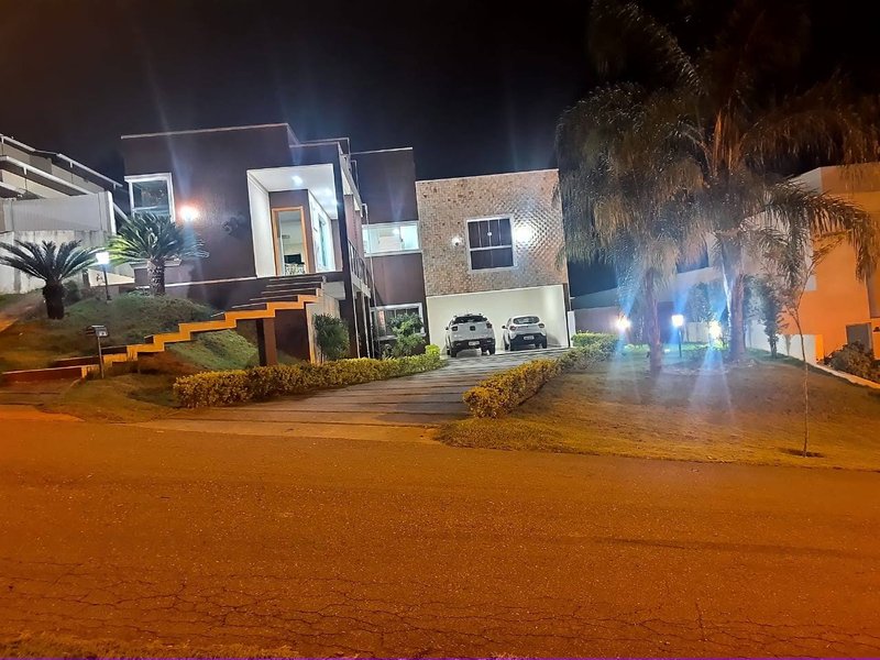 CASA EM CONDOMINO EM JACAREI SP - São José dos Campos - 
