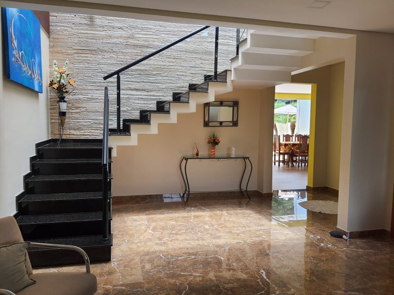 CASA EM CONDOMINO EM JACAREI SP - São José dos Campos - 