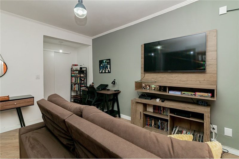 Apartamento PACLDO 1609 Apto 610221001-8 40m² 1D Av Coronel Lucas de Oliveira Porto Alegre - 