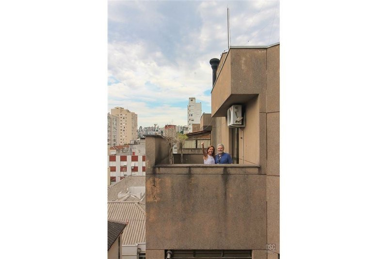 Linda Cobertura Duplex 2 Dormitórios no Bom Fim rua Felipe Camarão Porto Alegre - 