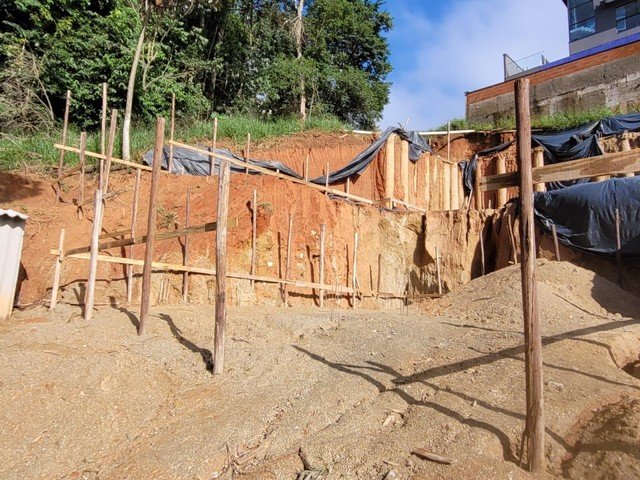 Trata - se de uma Casa em fase de obras no condominio Reserva santa com 312m² com 3 suítes Estrada de Santo André Santana de Parnaíba - 