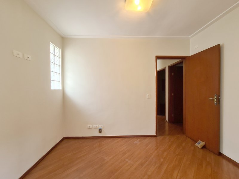 Casa á venda 3 Quartos, Mirandópolis - SP  R$ 1.400.000,00 Rua Dom Luís de Bragança São Paulo - 
