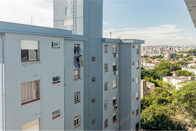 Apartamento AAOP 1020 Apto 610221019-10 1 dormitório 38m² Av. Oscar Pereira Porto Alegre - 