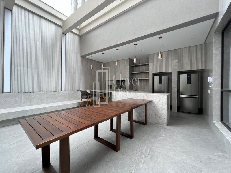 Apartamento de 173m² - 3 Suítes + 2 Vagas Rua Ministro Godói São Paulo - 