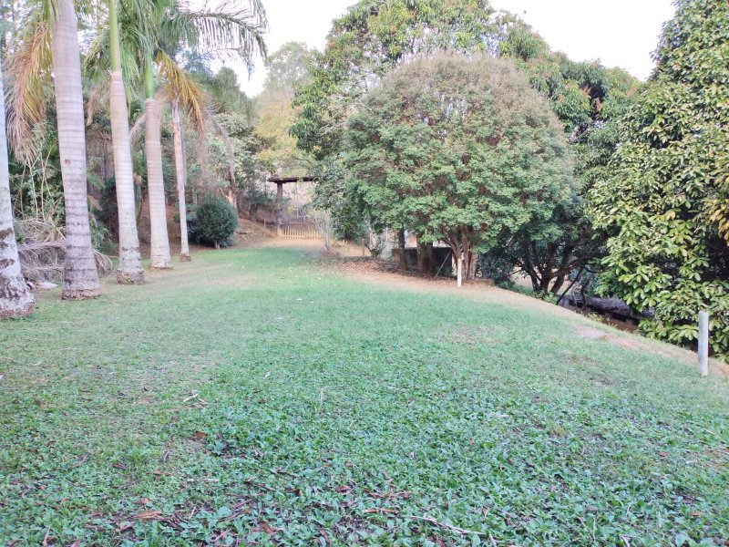 CHACARA EM CONDOMINIO COM 11.000 METROS EM SÃO JOSE DOS CAMPOS SP - São José dos Campos - 