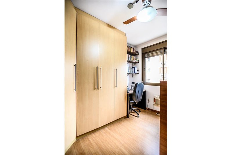 Apartamento 3 dormitórios, 2 Vagas Fernando Abbott Porto Alegre - 