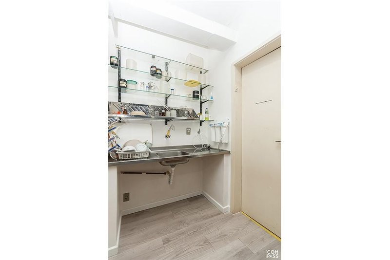 Loja 43m² 24 de Outubro Porto Alegre - 