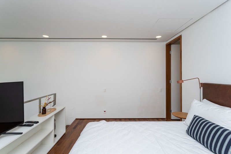 Apartamento de 58m², 1 quarto em Vila Madalena Rua Senador César Lacerda Vergueiro São Paulo - 