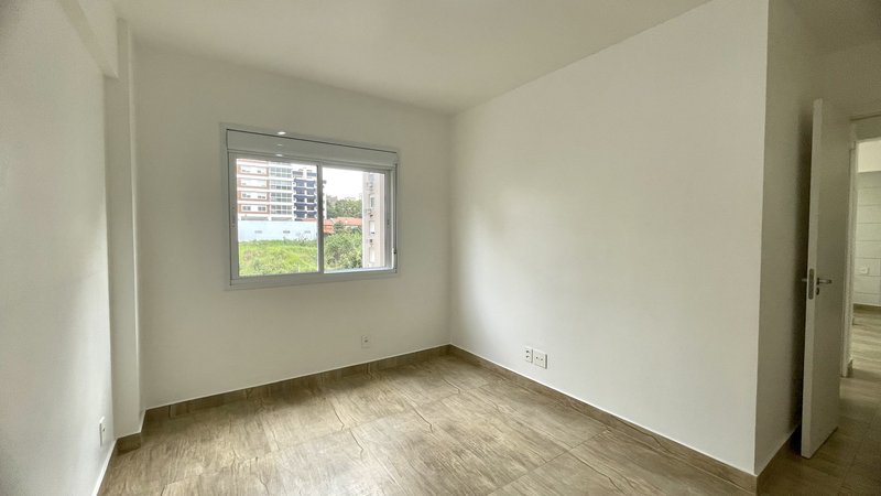 R$ 275.000 - CONDOMÍNIO LIV - ÓTIMO APARTAMENTO - 51M2 - 2 DORM - 1 VAGA - INFRAESTRUTURA Rua Brasil Canoas - 