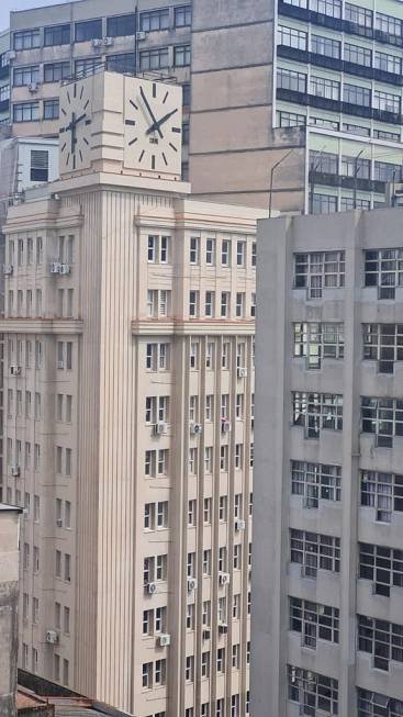 R$ 197.000 - EDIFÍCIO SANTA CRUZ - ÓTIMA SALA COMERCIAL - 46M2 - ANDAR ALTO - VISTA Rua dos Andradas Porto Alegre - 