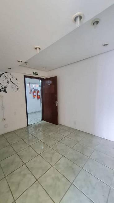 R$ 197.000 - EDIFÍCIO SANTA CRUZ - ÓTIMA SALA COMERCIAL - 46M2 - ANDAR ALTO - VISTA Rua dos Andradas Porto Alegre - 