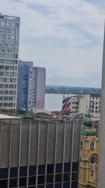 R$ 197.000 - EDIFÍCIO SANTA CRUZ - ÓTIMA SALA COMERCIAL - 46M2 - ANDAR ALTO - VISTA Rua dos Andradas Porto Alegre - 