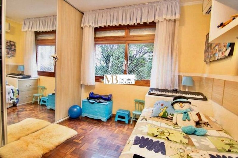 R$ 890.000 - BELO APARTAMENTO - SEMIMOBILIADO - 162M2 - 3 DORM - LAREIRA - 2 VAGAS - Porto Alegre - 