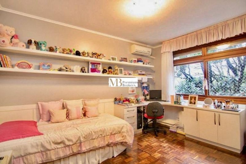 R$ 890.000 - BELO APARTAMENTO - SEMIMOBILIADO - 162M2 - 3 DORM - LAREIRA - 2 VAGAS - Porto Alegre - 