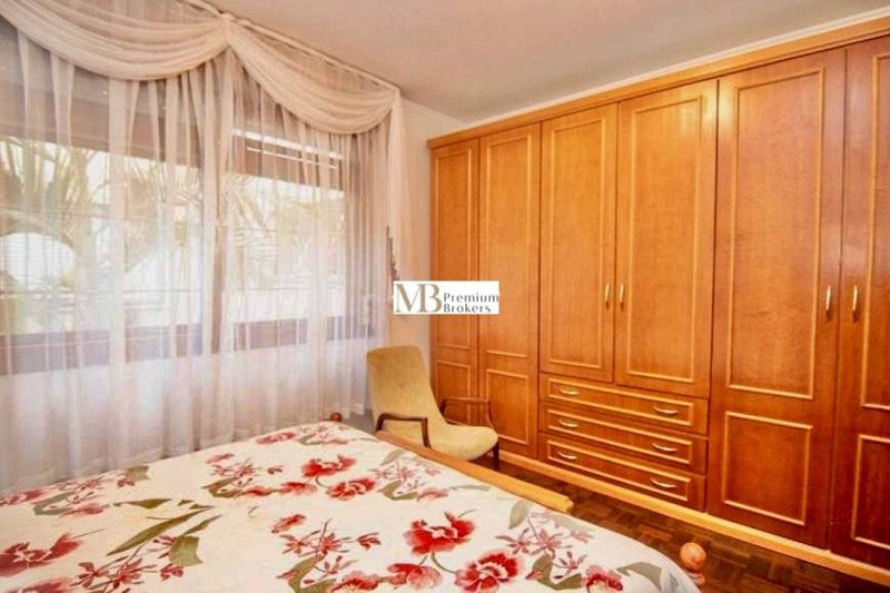 R$ 890.000 - BELO APARTAMENTO - SEMIMOBILIADO - 162M2 - 3 DORM - LAREIRA - 2 VAGAS - Porto Alegre - 