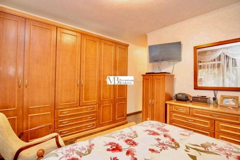 R$ 890.000 - BELO APARTAMENTO - SEMIMOBILIADO - 162M2 - 3 DORM - LAREIRA - 2 VAGAS - Porto Alegre - 