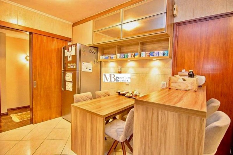 R$ 890.000 - BELO APARTAMENTO - SEMIMOBILIADO - 162M2 - 3 DORM - LAREIRA - 2 VAGAS - Porto Alegre - 