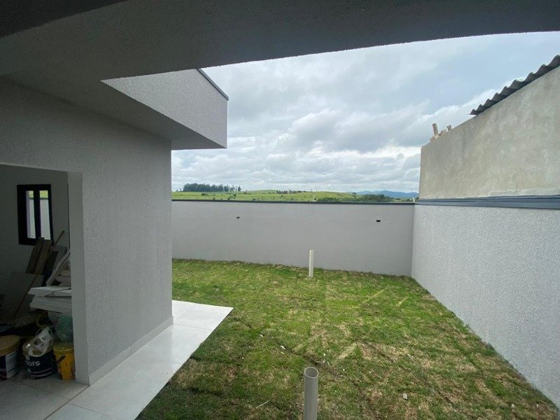 Casa 3 dormitórios 1 suíte 157m² 4 vagas Parque Residencial Maria Elmira Cacapava/SP  Caçapava - 