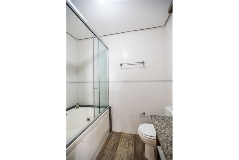 Apartamento 3 dormitórios, 2 vagas de garagem Tito Lívio Zambecari Porto Alegre - 