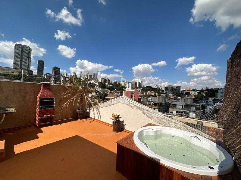 Casa de condomínio próximo as praças do Pôr do sol e Corujas Rua das Tabocas São Paulo - 