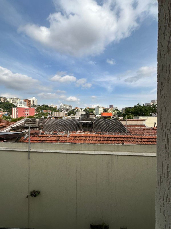 Casa de condomínio próximo as praças do Pôr do sol e Corujas Rua das Tabocas São Paulo - 