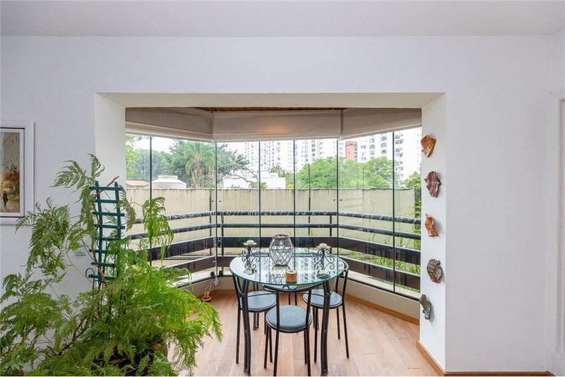 Apartamento a venda no Real Parque - 3 dormitórios 121m² Barão do Melgaço São Paulo - 