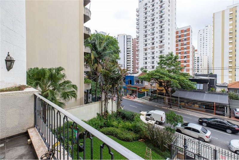 Apartamento com 4 dormitórios 264m² Bela Cintra São Paulo - 