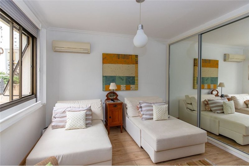 Apartamento com 4 dormitórios 264m² Bela Cintra São Paulo - 