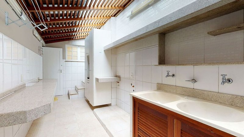 Casa com  542m², 5 dormitórios, 3 suítes, à venda - Saldanha Marinho - Petrópolis/RJ Felippo Gelli Petrópolis - 