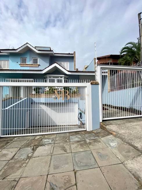 R$ 1.430.000 - CASA - SEMIMOBILIADA - 269M2 - 3 DORM - LAREIRA - PISCINA - 6 VAGAS - Porto Alegre - 