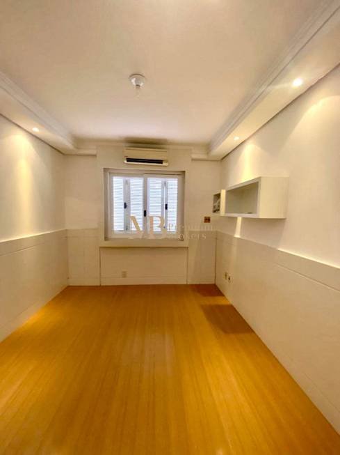 R$ 1.430.000 - CASA - SEMIMOBILIADA - 269M2 - 3 DORM - LAREIRA - PISCINA - 6 VAGAS - Porto Alegre - 