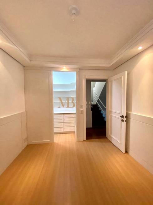 R$ 1.430.000 - CASA - SEMIMOBILIADA - 269M2 - 3 DORM - LAREIRA - PISCINA - 6 VAGAS - Porto Alegre - 