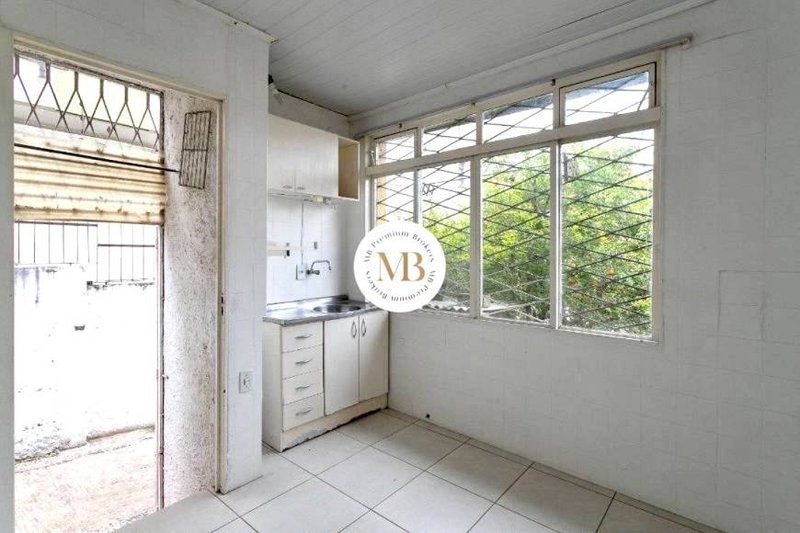 R$ 1.450.000 - OPORTUNIDADE - CASAS RESIDENCIAIS OU COMERCIAIS - 374M2 - 5 DORM - 10 VAGAS - Porto Alegre - 