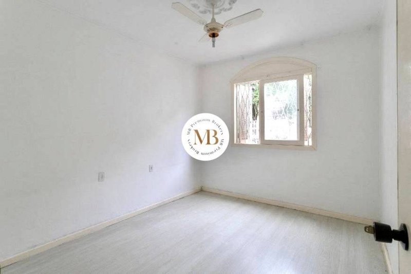 R$ 1.450.000 - OPORTUNIDADE - CASAS RESIDENCIAIS OU COMERCIAIS - 374M2 - 5 DORM - 10 VAGAS - Porto Alegre - 