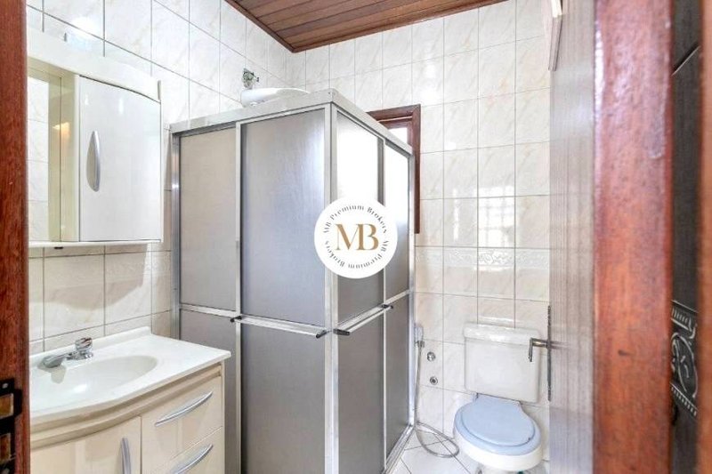 R$ 1.450.000 - OPORTUNIDADE - CASAS RESIDENCIAIS OU COMERCIAIS - 374M2 - 5 DORM - 10 VAGAS - Porto Alegre - 
