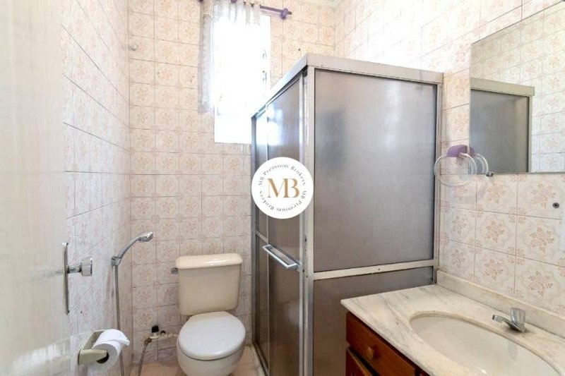 R$ 1.450.000 - OPORTUNIDADE - CASAS RESIDENCIAIS OU COMERCIAIS - 374M2 - 5 DORM - 10 VAGAS - Porto Alegre - 