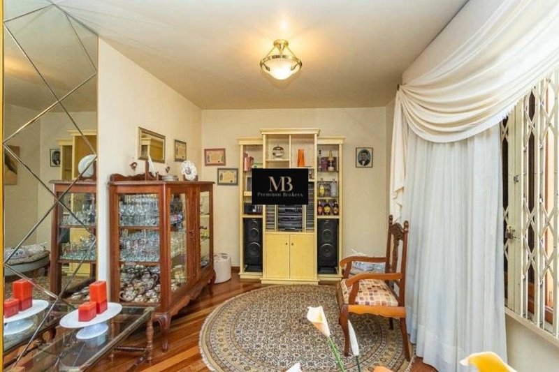 R$ 1.350.000 - CASA RESIDENCIAL - 417M2 - 6 DORM - 2 VAGAS - QUADRA DE ESPORTES - Porto Alegre - 