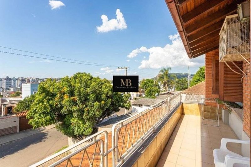 R$ 1.350.000 - CASA RESIDENCIAL - 417M2 - 6 DORM - 2 VAGAS - QUADRA DE ESPORTES - Porto Alegre - 