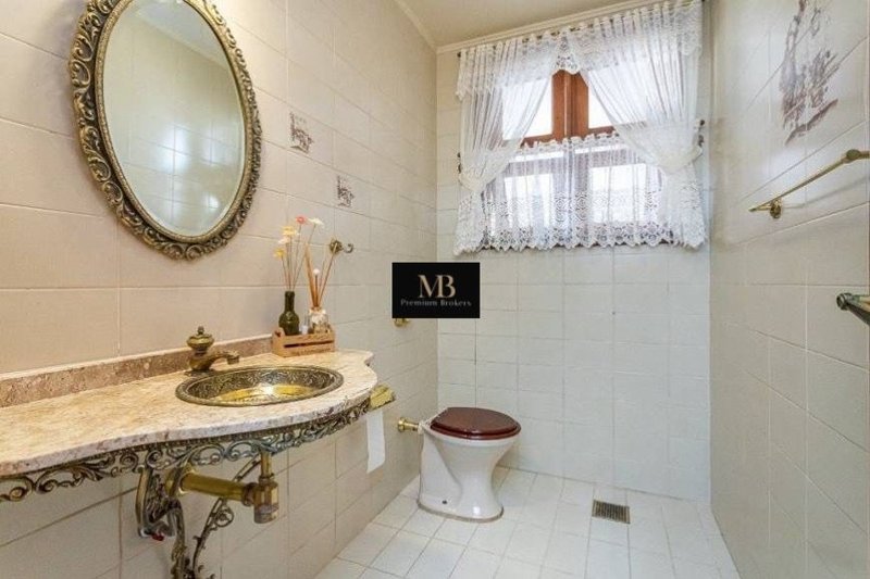 R$ 1.350.000 - CASA RESIDENCIAL - 417M2 - 6 DORM - 2 VAGAS - QUADRA DE ESPORTES - Porto Alegre - 
