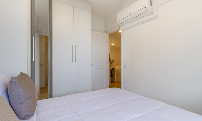 Apartamento de 70m², 2 quartos em Pinheiros Rua Alves Guimarães São Paulo - 