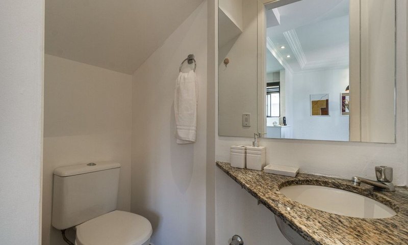 Apartamento de 70m², 2 quartos em Pinheiros Rua Alves Guimarães São Paulo - 