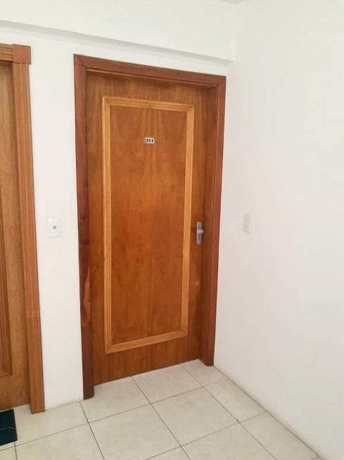 R$ 299.000 - APARTAMENTO REFORMADO - 69M2 - 2 DORM - SACADA - 1 VAGA - VISTA - Porto Alegre - 