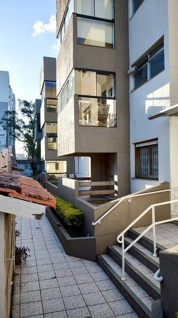 R$ 299.000 - APARTAMENTO REFORMADO - 69M2 - 2 DORM - SACADA - 1 VAGA - VISTA - Porto Alegre - 