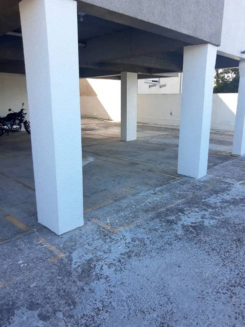 R$ 299.000 - APARTAMENTO REFORMADO - 69M2 - 2 DORM - SACADA - 1 VAGA - VISTA - Porto Alegre - 