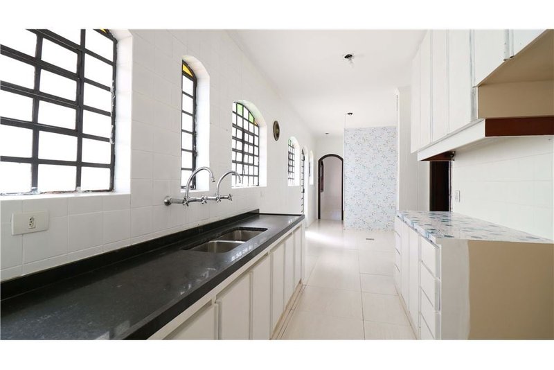 Casa a venda no Morumbi - 4 dormitórios 332m² Dr. Cristiano de Souza São Paulo - 