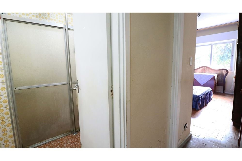 Apartamento à venda com 2 quartos, 121m² - Foto 2