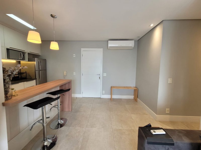 Apartamento com 2 Quartos para alugar, 68m² - Pinheiros Rua Pais Leme São Paulo - 