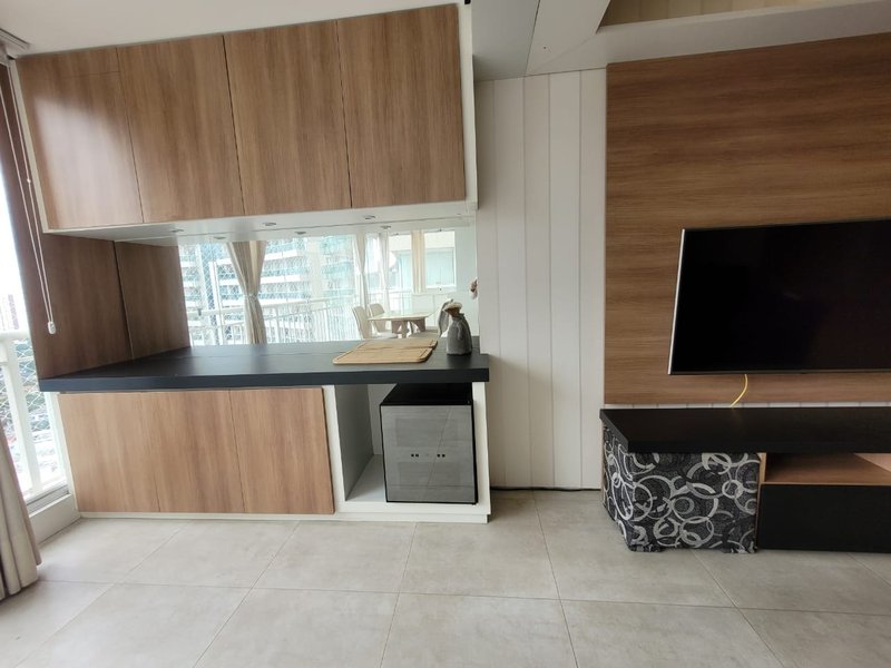 Apartamento com 2 Quartos para alugar, 68m² - Pinheiros Rua Pais Leme São Paulo - 