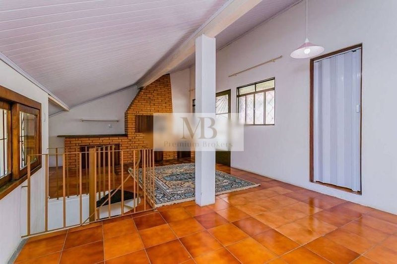 R$ 750.000 - EXCELENTE OPORTUNIDADE - CASA RESID OU COMERC - 210M2 - 4 DORM - 2 V - Porto Alegre - 